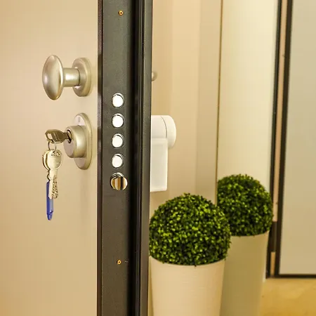 Ampio, Luminoso E In Posizione Strategica 4a