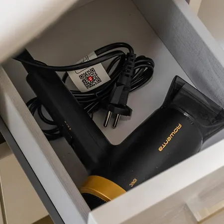 Ampio, Luminoso E In Posizione Strategica 4a *