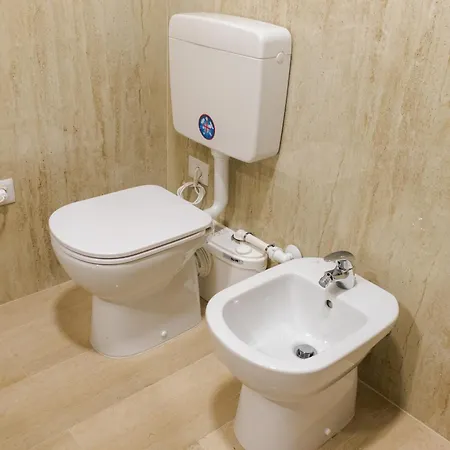 Ampio, Luminoso E In Posizione Strategica 4a Udine